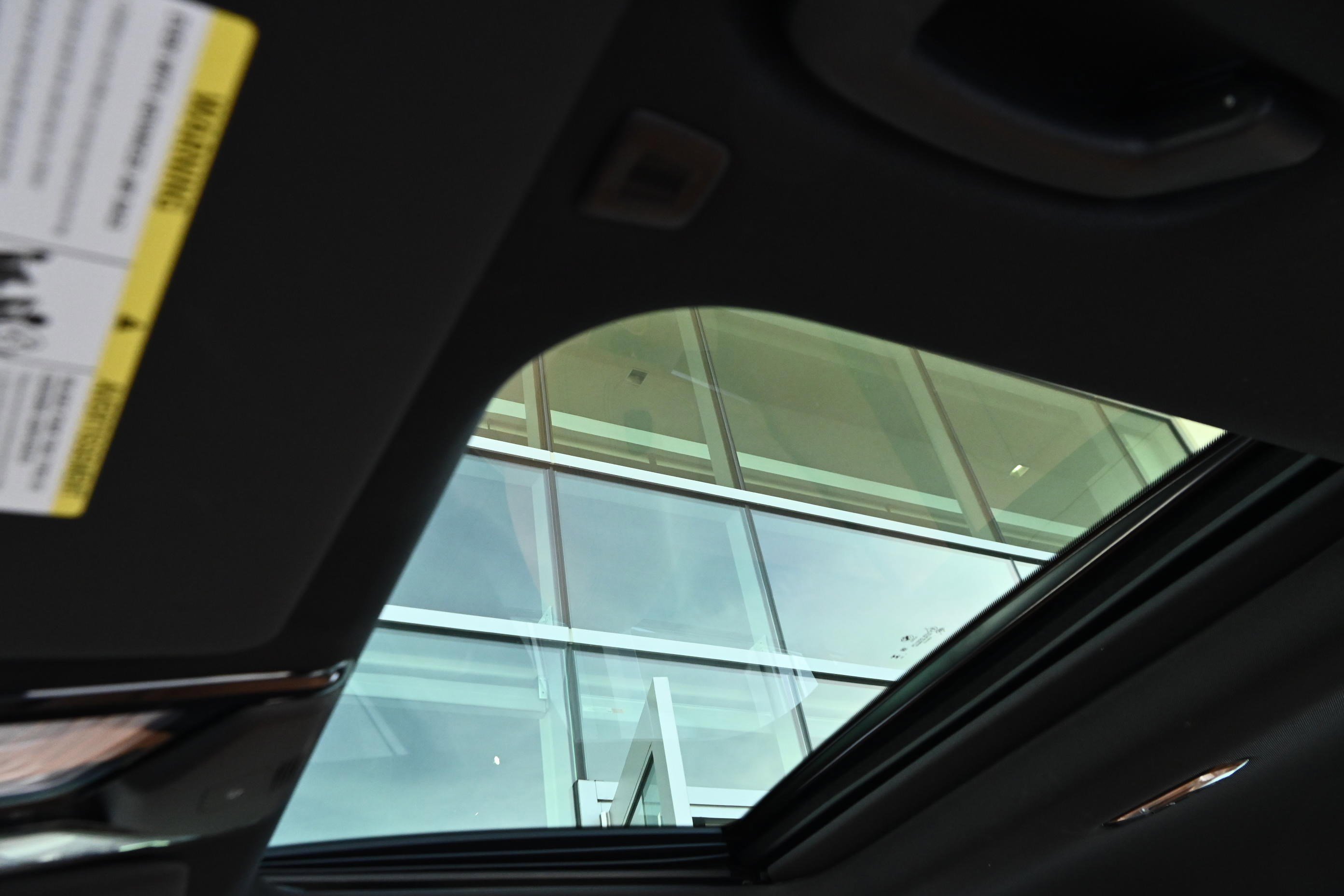 Certified 2024 BMW 330i Sedan w/ M Sport Package image 27