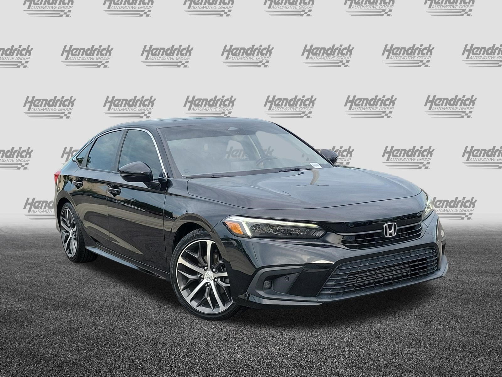 Used 2024 Honda Civic Touring image 2