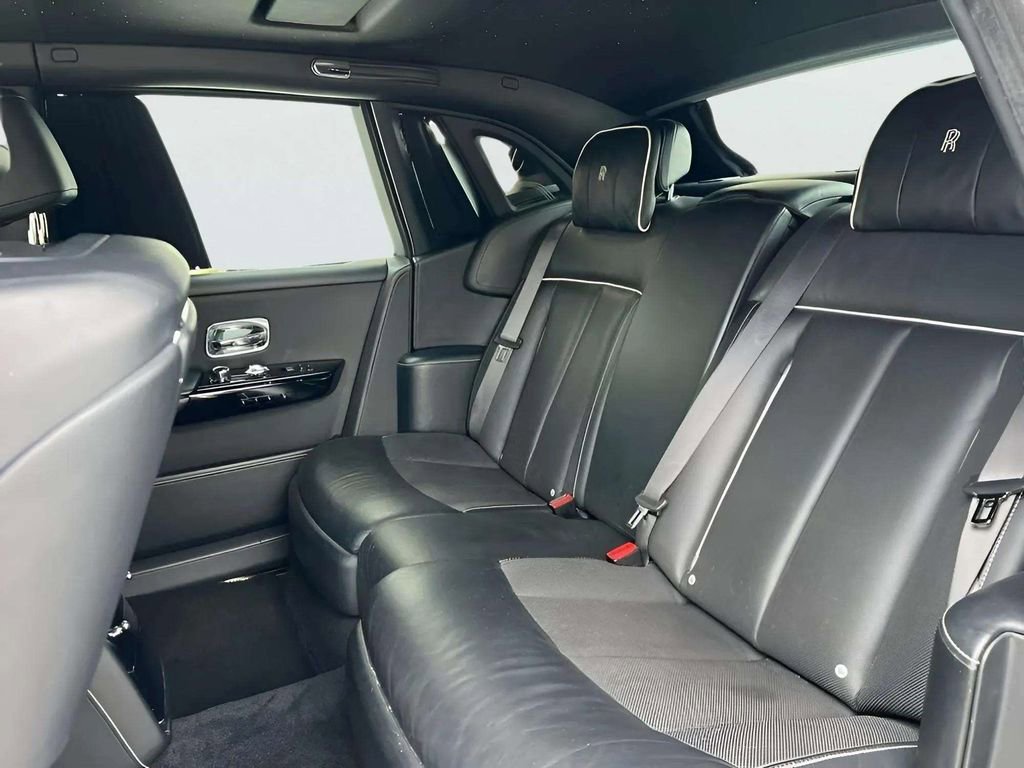 Used 2018 Rolls-Royce Phantom Sedan RWD image 9