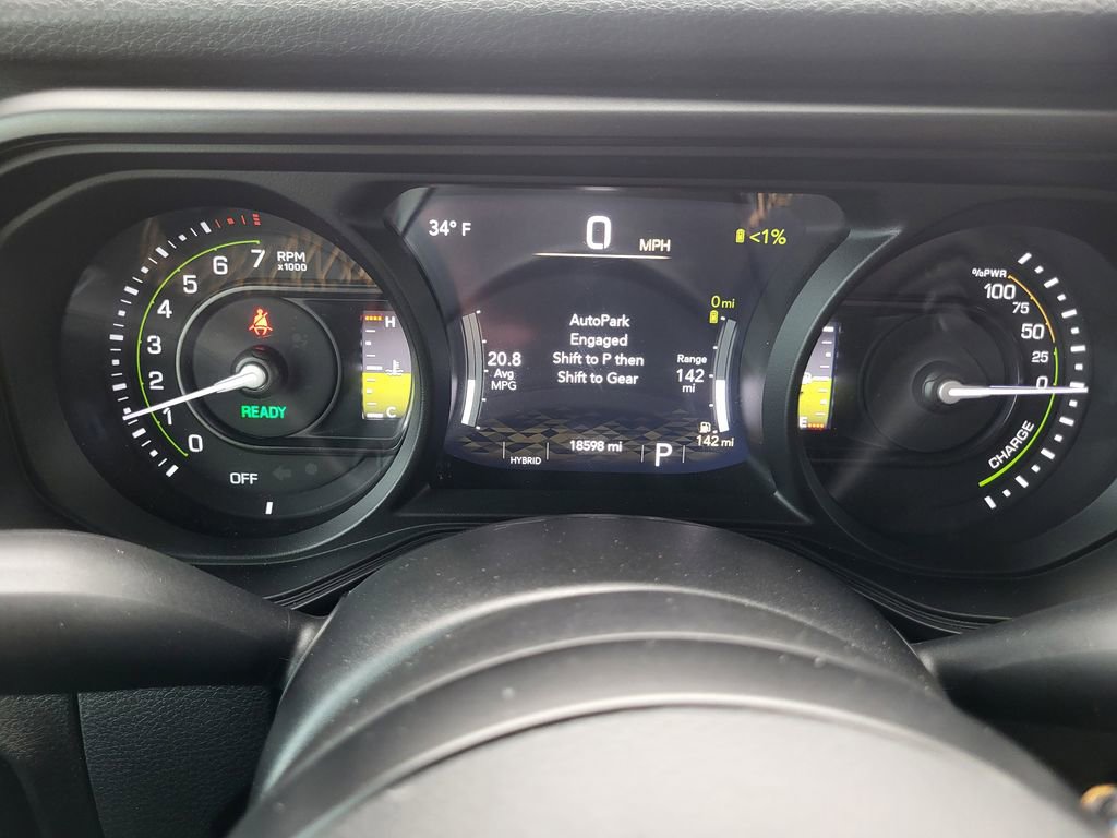 Used 2024 Jeep Wrangler Unlimited image 17