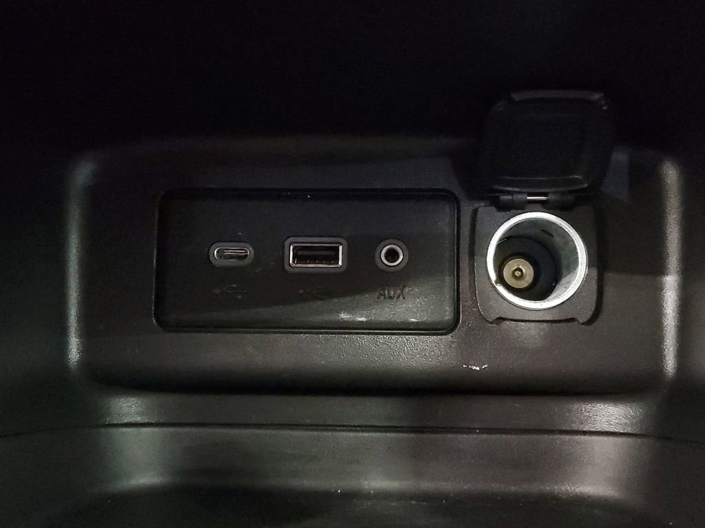 Used 2019 Chevrolet Equinox LS image 21