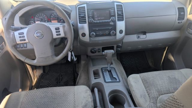 Used 2015 Nissan Frontier SV image 21