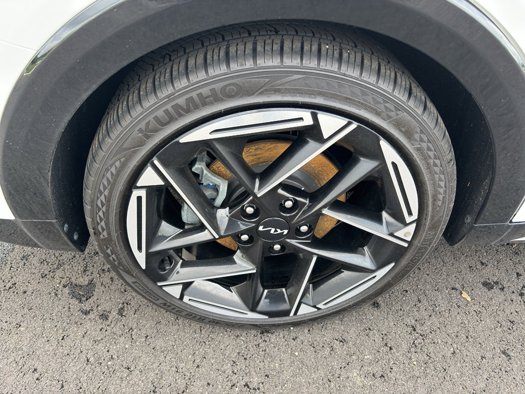 Certified 2025 Kia K4 GT-Line w/ GT-Line Premium Package FWD image 3