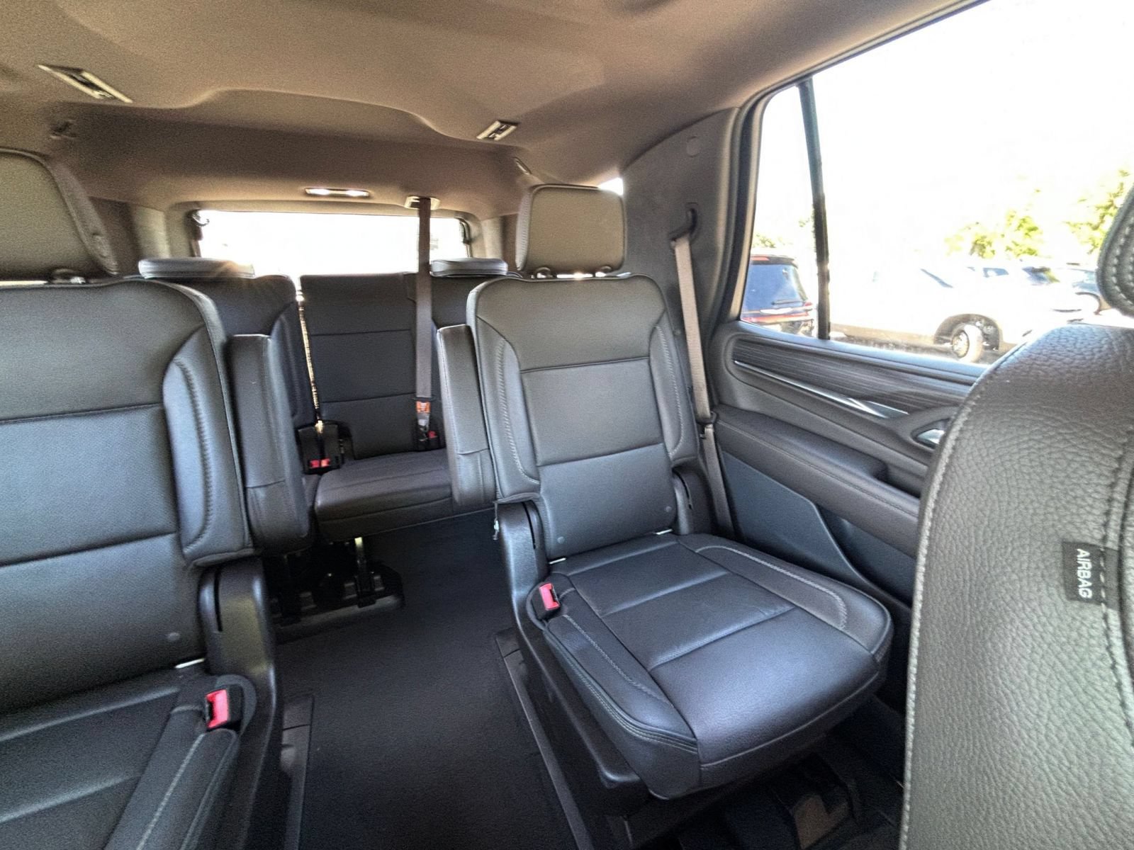 Used 2022 GMC Yukon Denali w/ Denali Premium Package RWD image 41