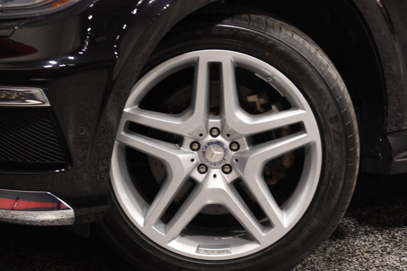 Used 2015 Mercedes-Benz GL 550 4MATIC image 21