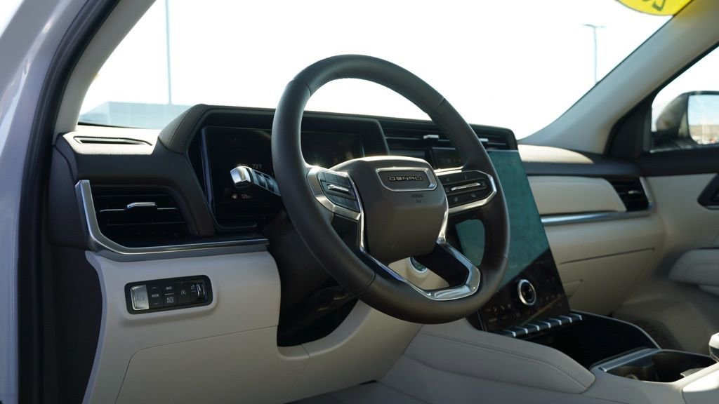 Used 2026 GMC Terrain Denali image 11