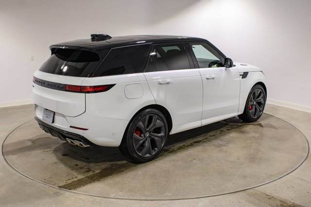 New 2025 Land Rover Range Rover Sport Dynamic SE image 5
