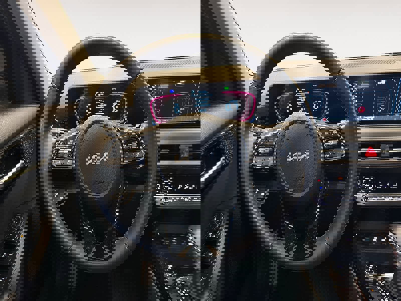 Used 2025 Kia Seltos S image 13