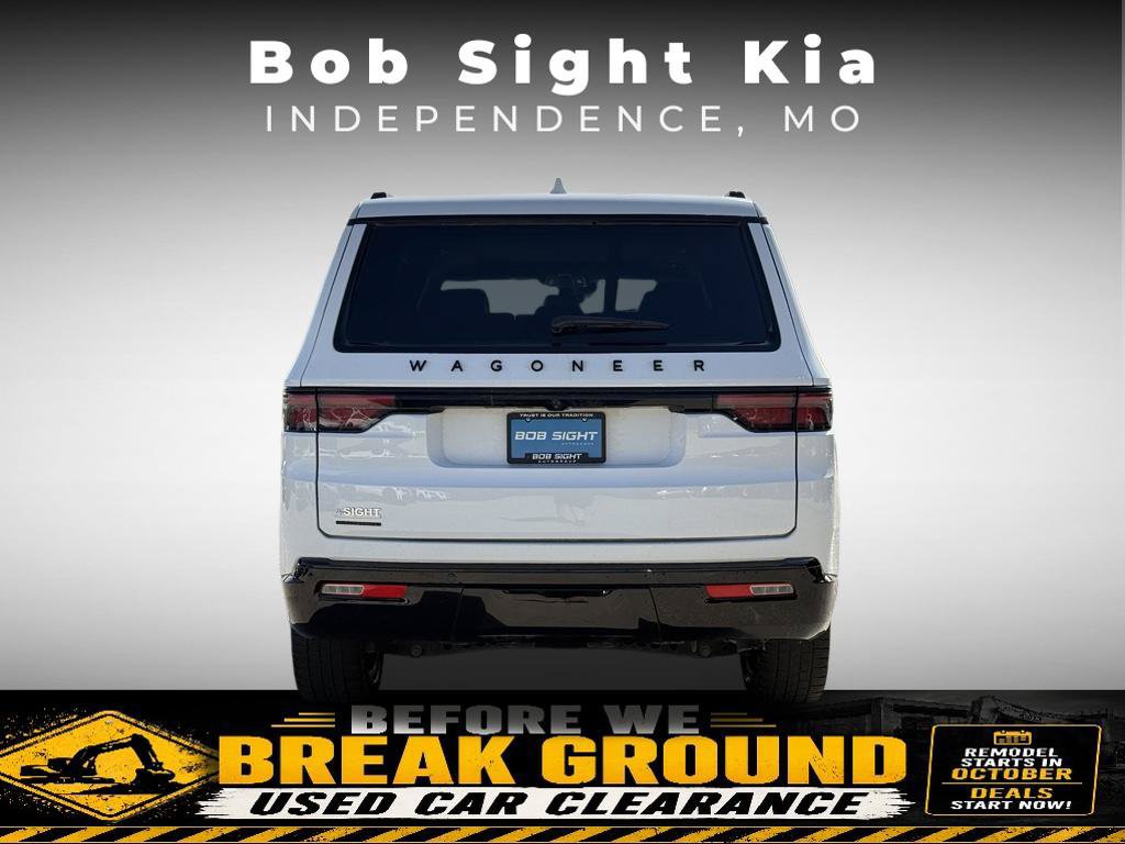 Used 2023 Jeep Wagoneer Series II AWD/4WD image 8