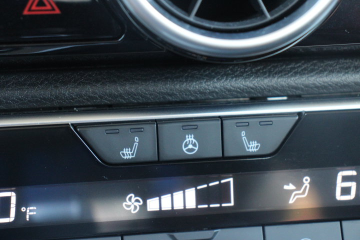 Used 2024 Nissan Sentra SR w/ SR Premium Package FWD image 23