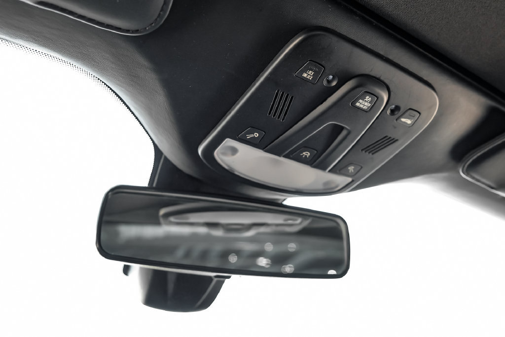 Used 2014 Ferrari California RWD image 32