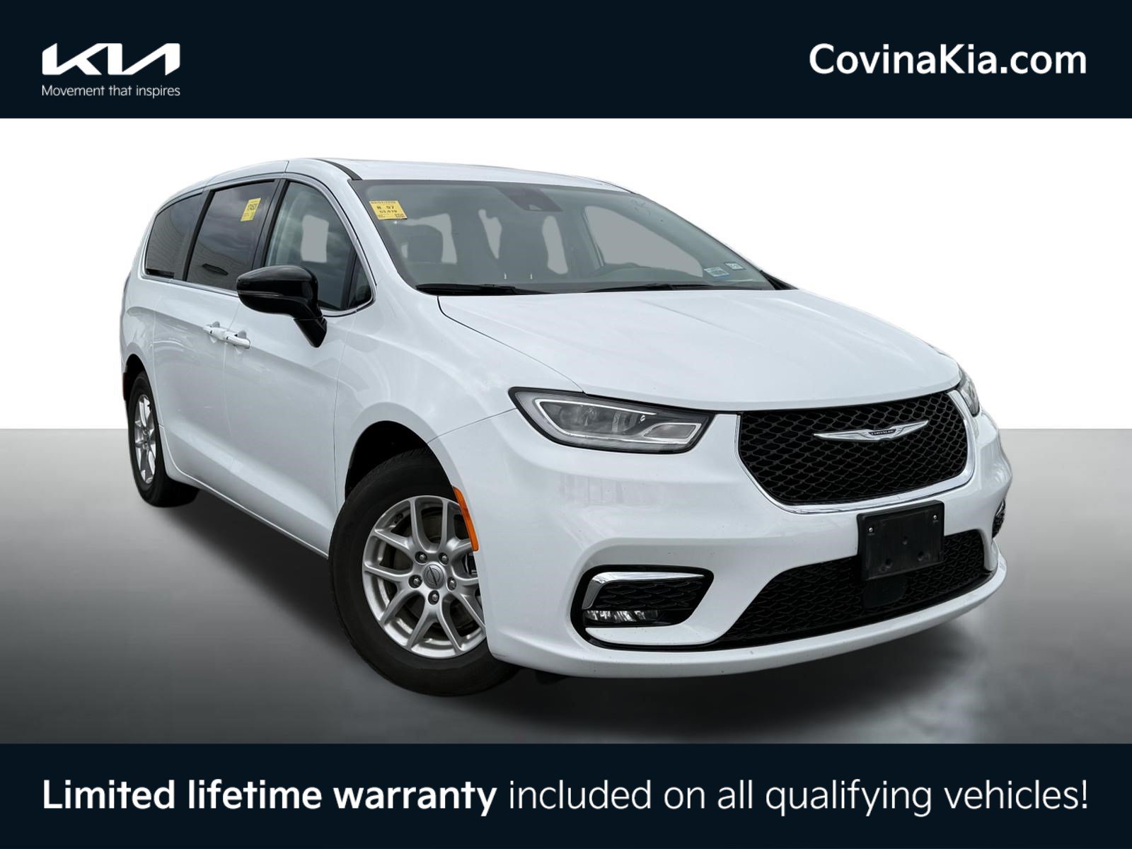 Used 2024 Chrysler Pacifica Touring-L FWD image 1
