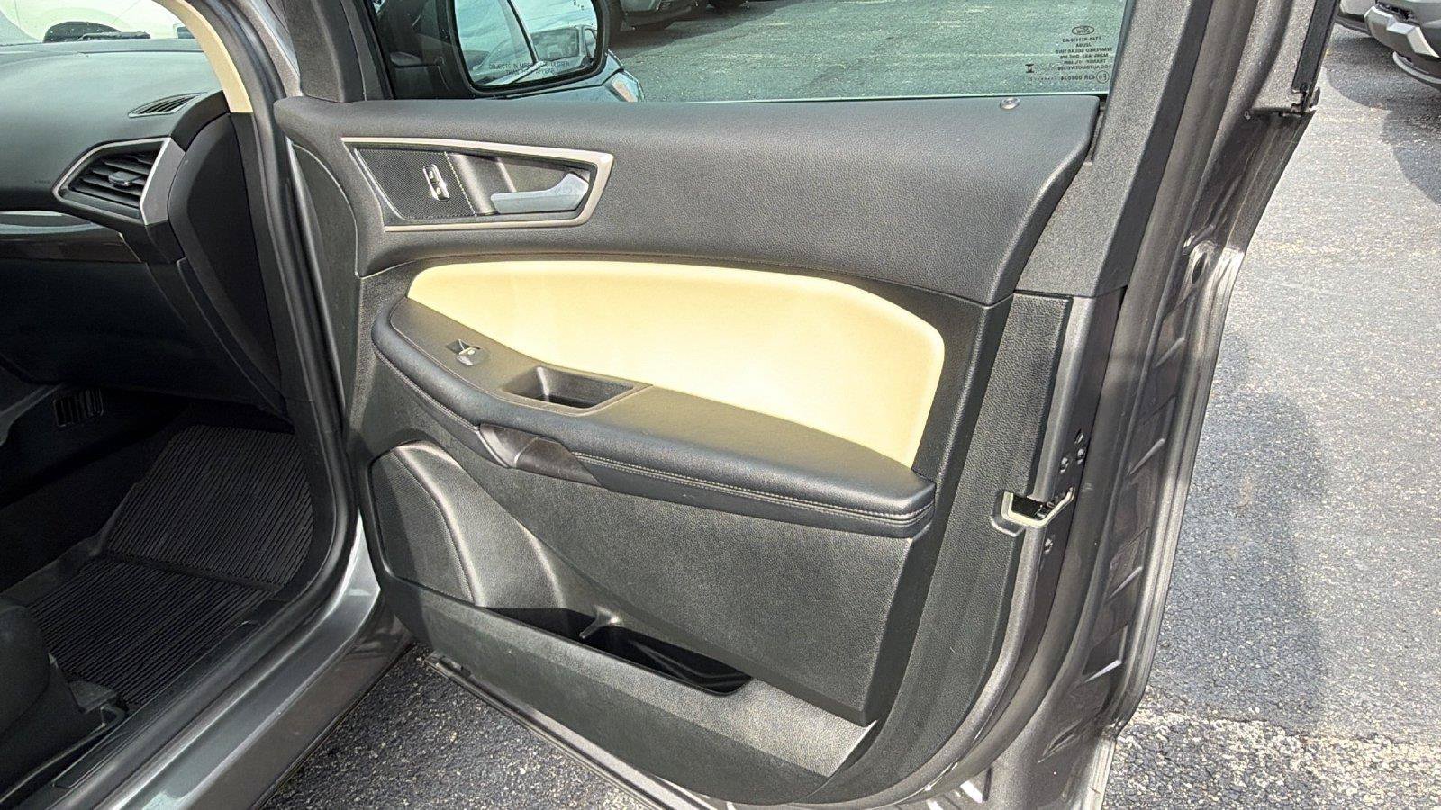 Used 2023 Ford Edge SEL w/ Convenience Package AWD/4WD image 17