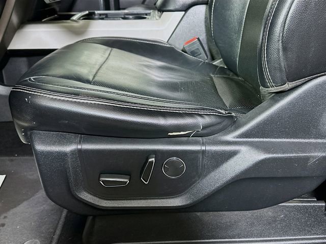 Used 2019 Ford F350 Lariat w/ Chrome Package image 21