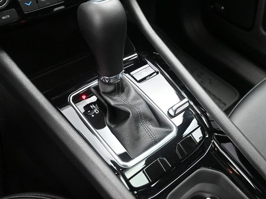 New 2026 Jeep Compass Latitude w/ Sun and Sound Group image 24