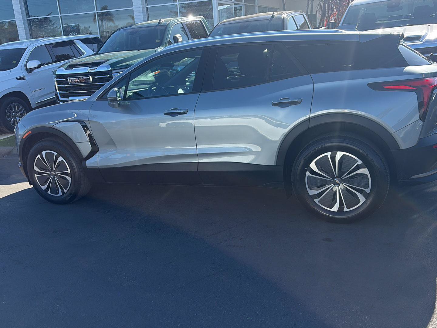Used 2024 Chevrolet Blazer EV LT AWD/4WD image 19
