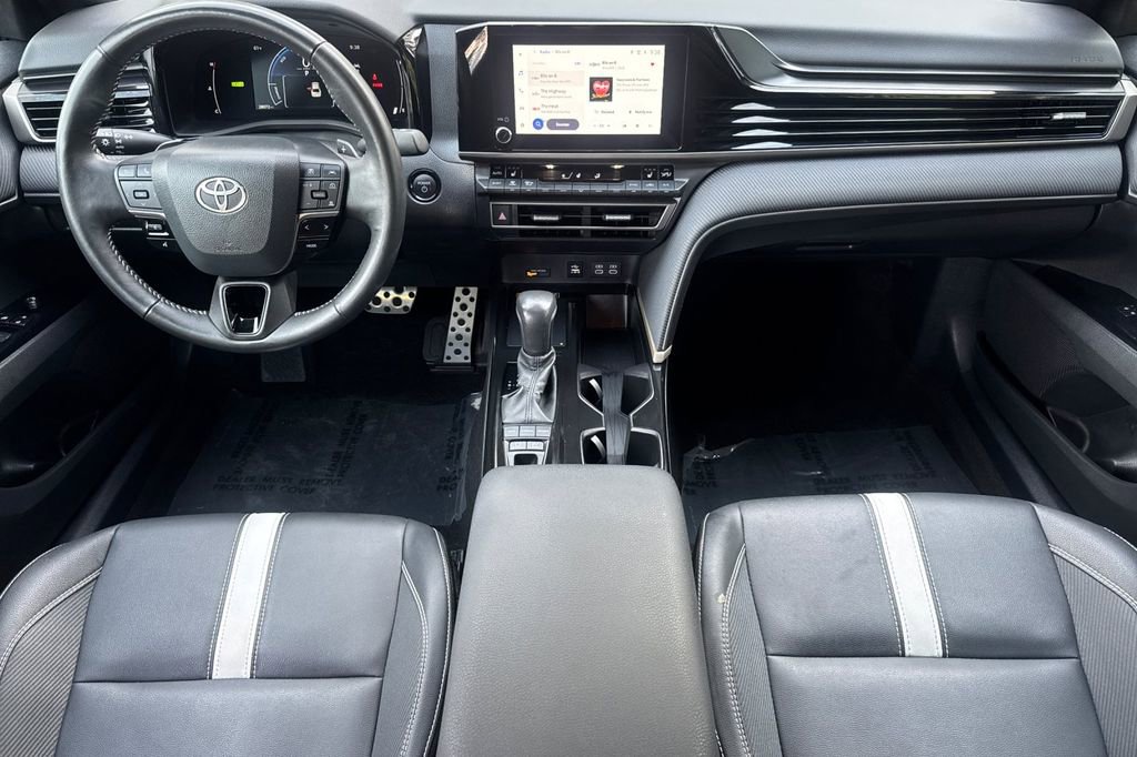 Certified 2025 Toyota Camry SE w/ Convenience Package image 12
