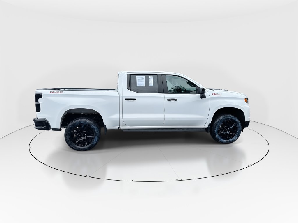 Used 2025 Chevrolet Silverado 1500 LT Trail Boss AWD/4WD image 9