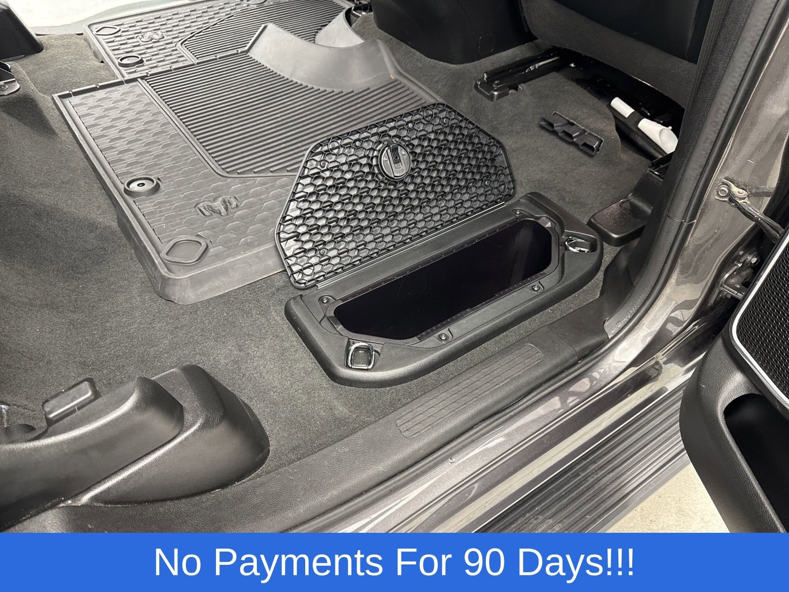 Used 2023 RAM 1500 Laramie AWD/4WD image 44