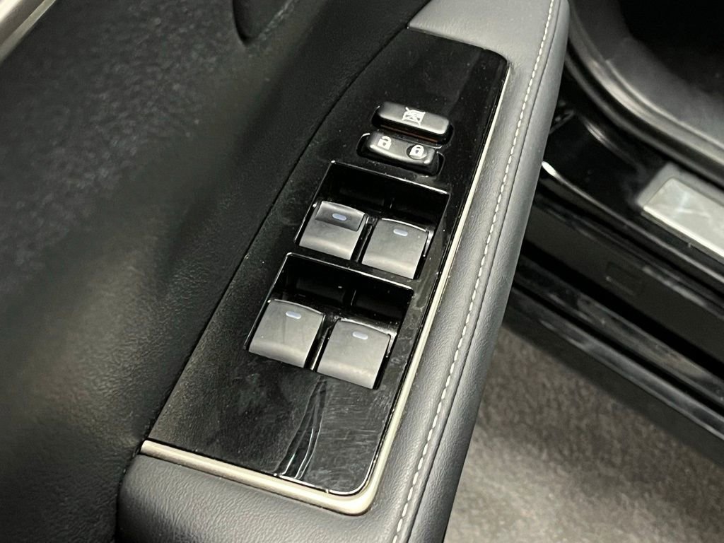 Used 2018 Lexus ES 350 w/ Luxury Package w/Wood Trim image 16