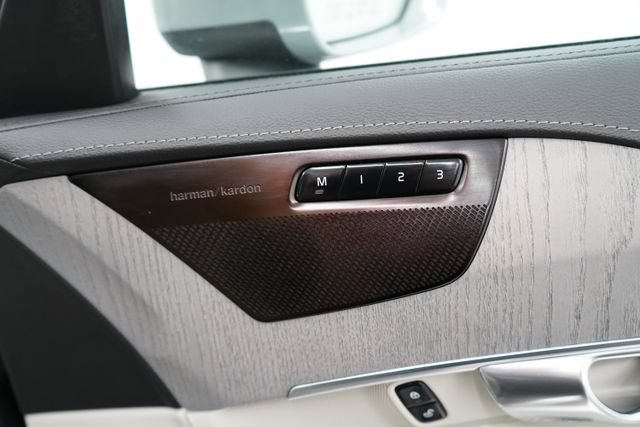 Used 2025 Volvo XC90 B6 Ultra w/ Lounge Package AWD/4WD image 63