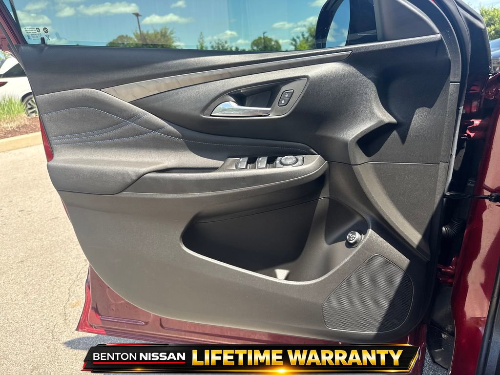 Used 2025 Buick Envista Sport Touring w/ Experience Buick Package FWD image 12