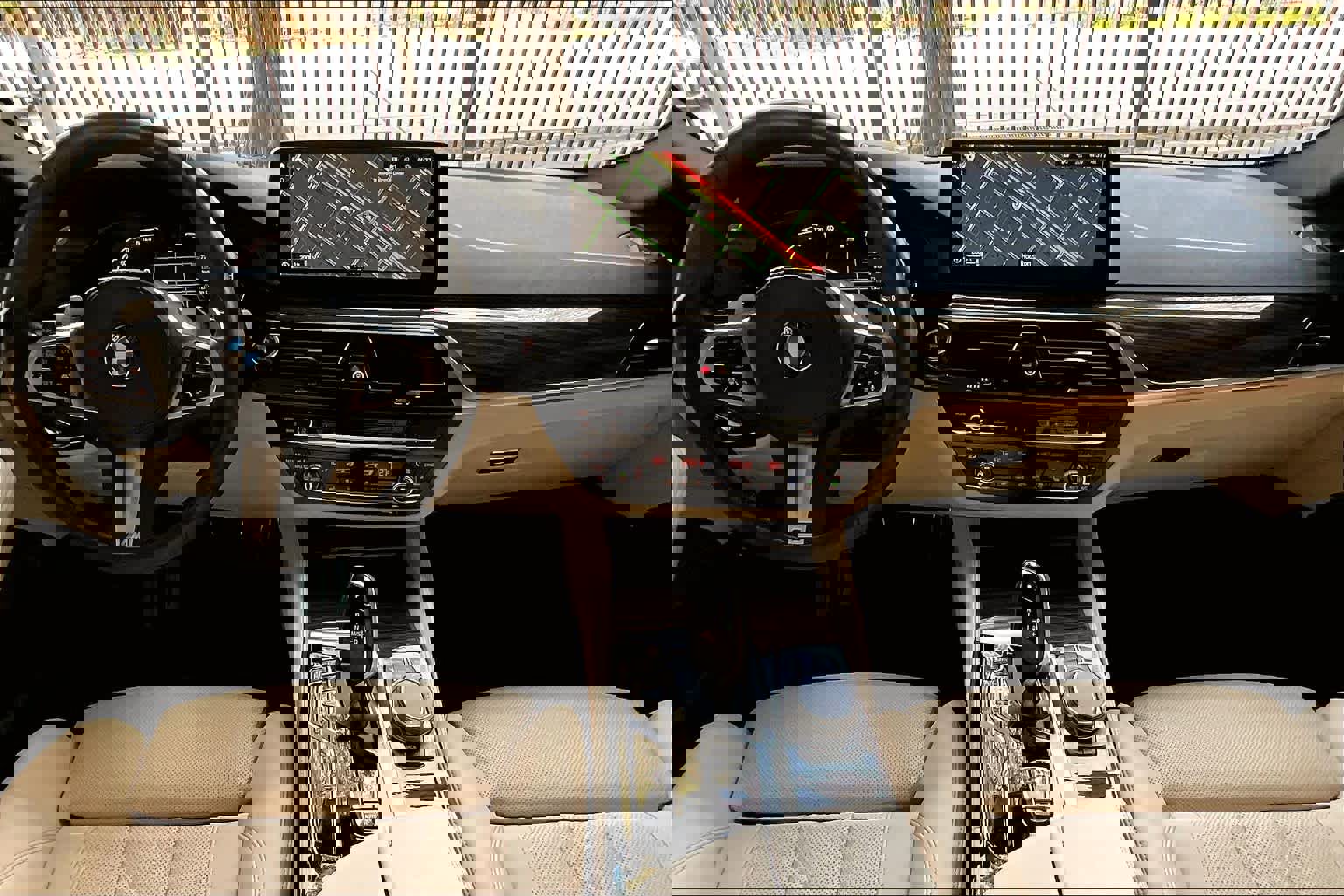 Used 2022 BMW 540i w/ M Sport Package image 14