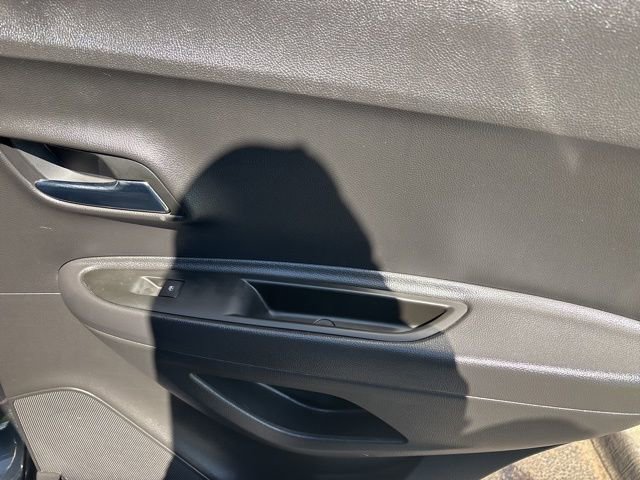 Used 2018 Chevrolet Trax LT w/ LT Convenience Package image 33