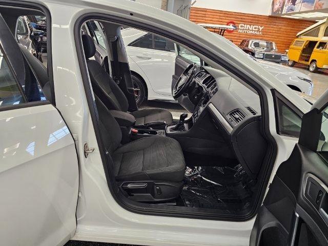 Used 2019 Volkswagen Golf S image 30