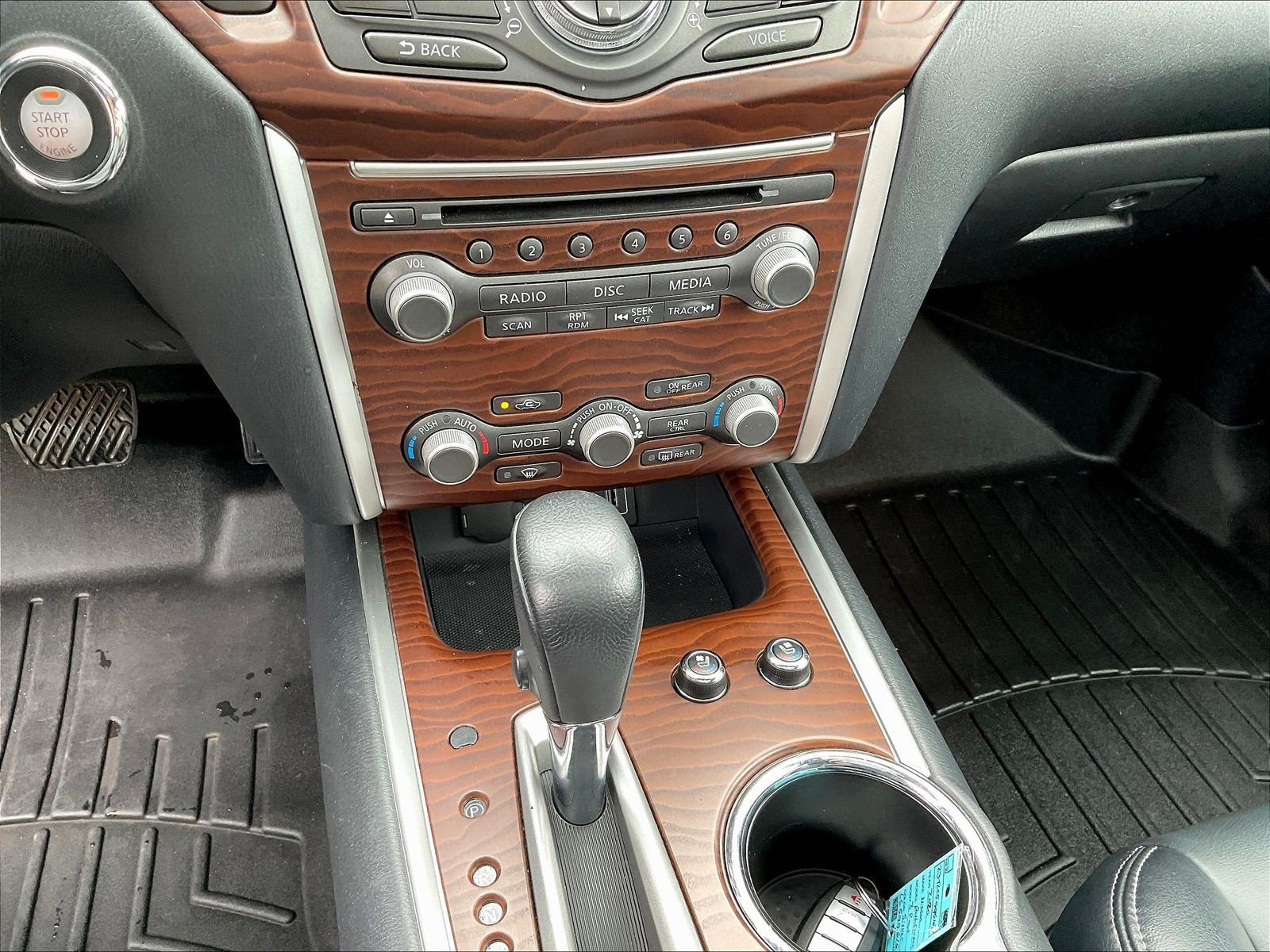Used 2020 Nissan Pathfinder Platinum AWD/4WD image 10