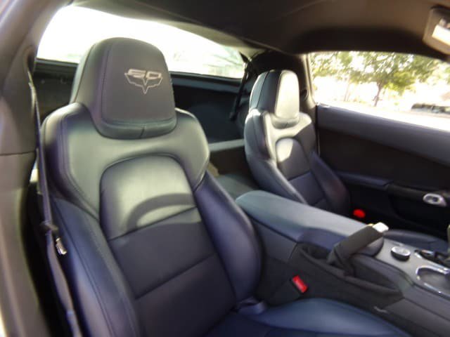 Used 2013 Chevrolet Corvette Z06 w/ 3LZ Preferred Equipment Group RWD image 26
