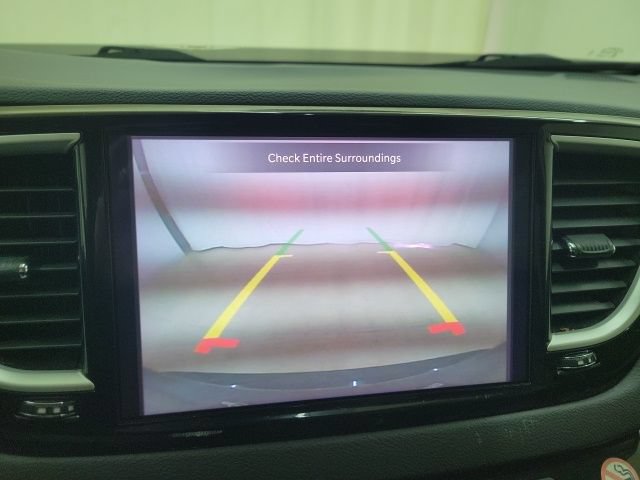 Used 2023 Chrysler Pacifica Touring-L FWD image 24