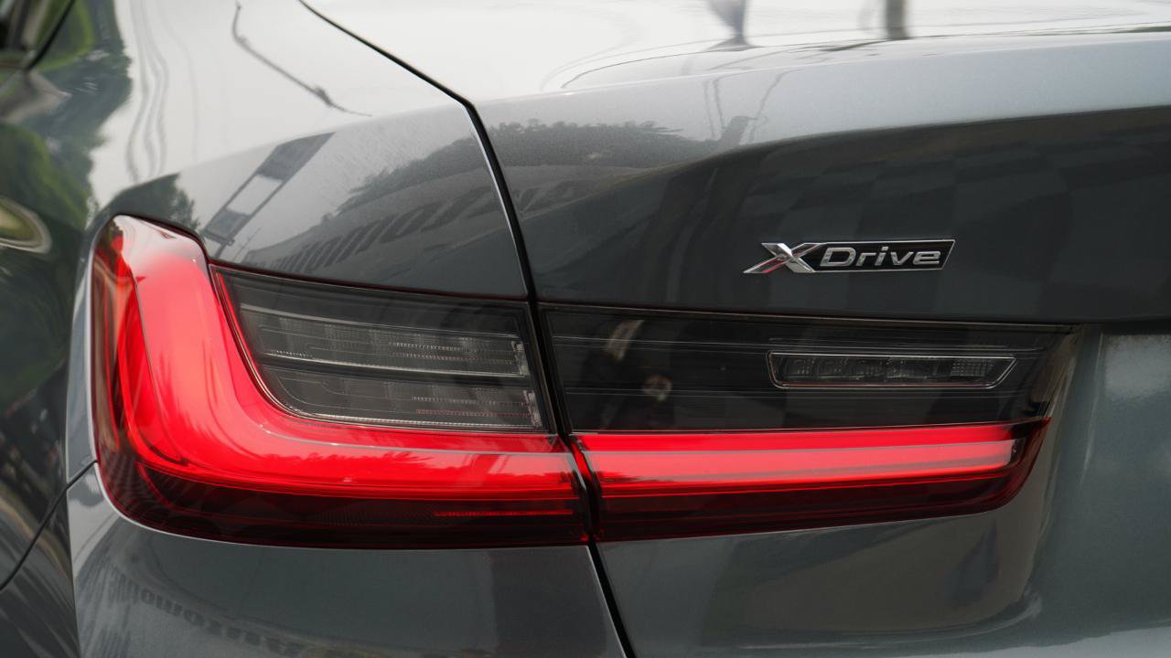 Used 2020 BMW 330i xDrive Sedan w/ M Sport Package AWD/4WD image 31
