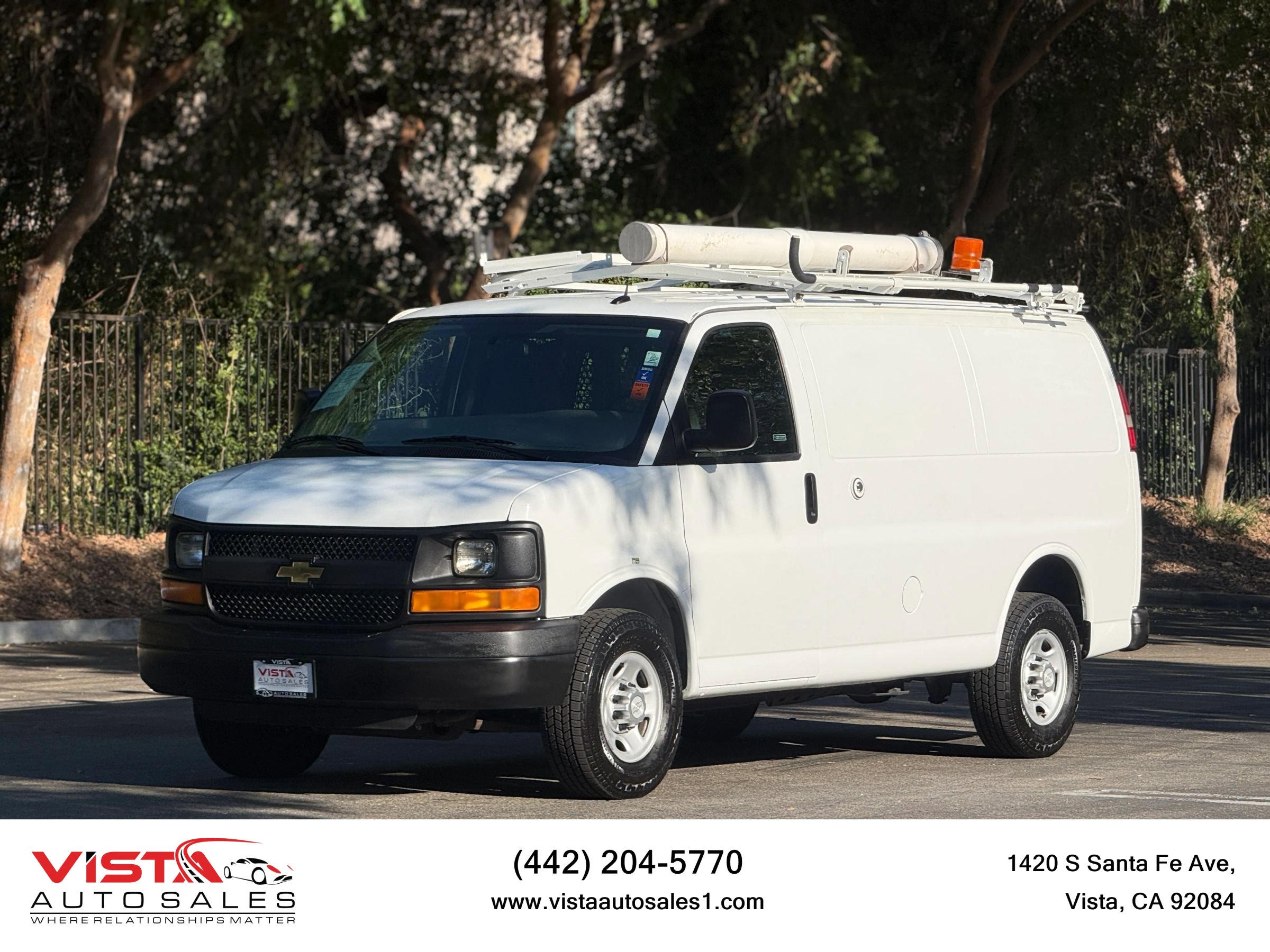 Used 2015 Chevrolet Express 2500 image 1