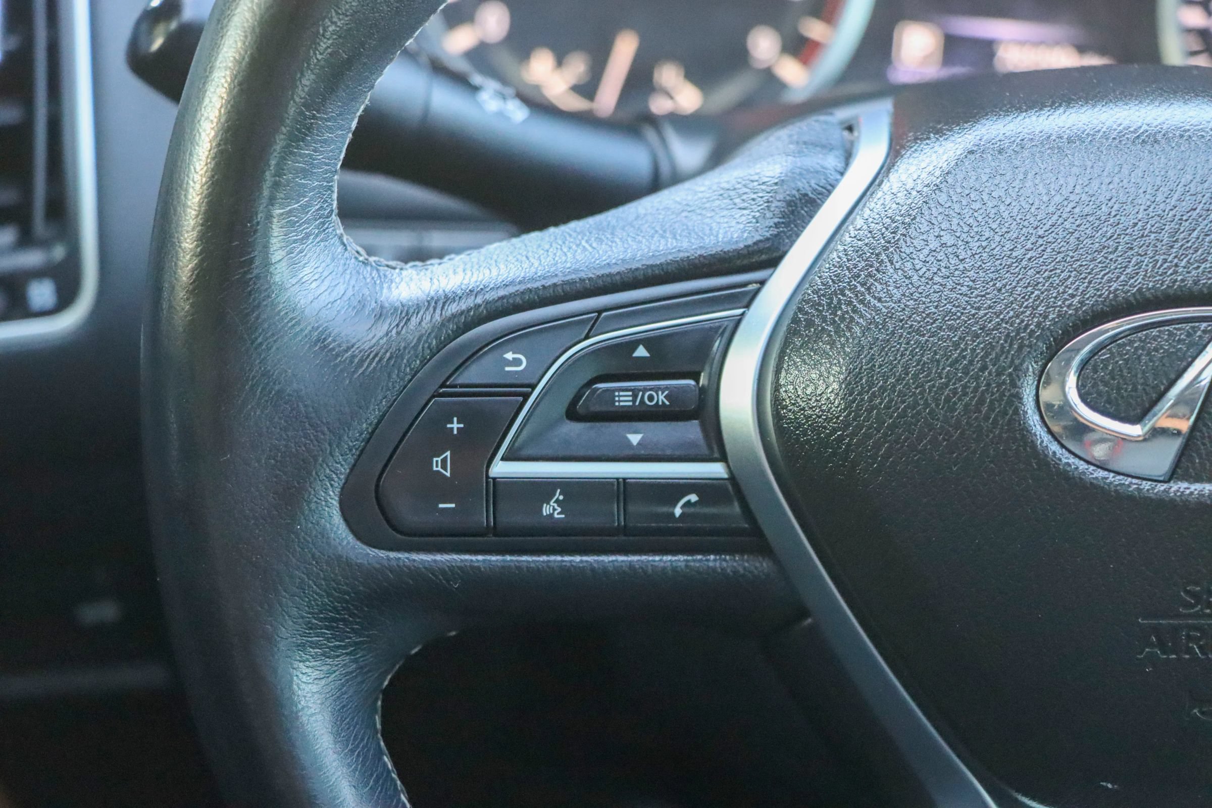 Used 2018 INFINITI Q50 Luxe RWD image 27