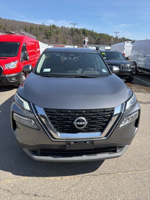 Used 2023 Nissan Rogue SV FWD image 2