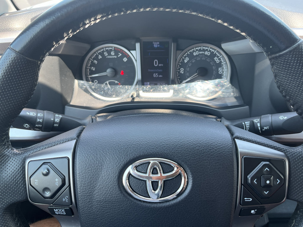 Used 2022 Toyota Tacoma SR5 AWD/4WD image 13