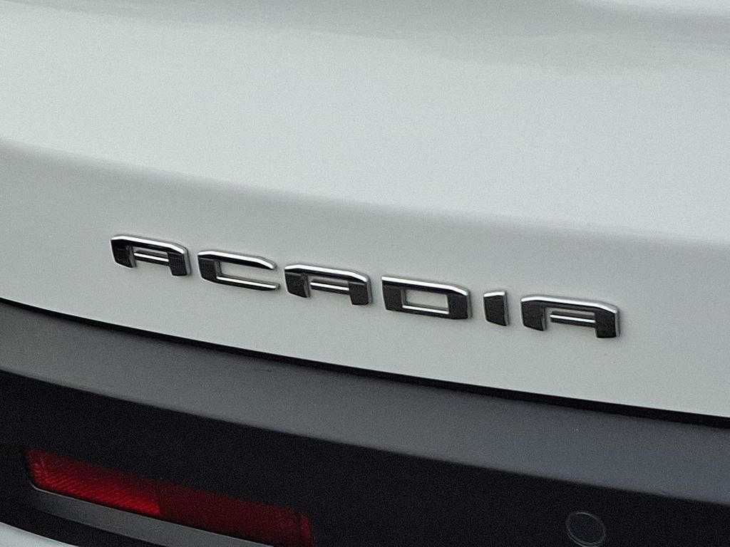 Used 2023 GMC Acadia SLE w/ Driver Convenience Package image 32