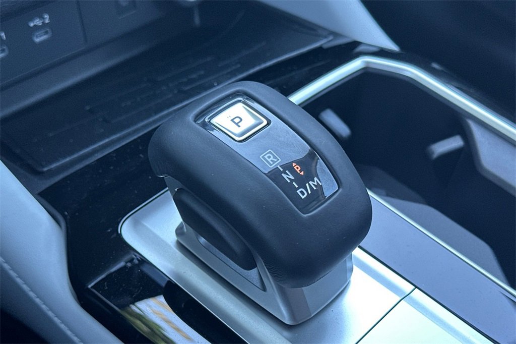 New 2025 Mitsubishi Outlander SE image 22