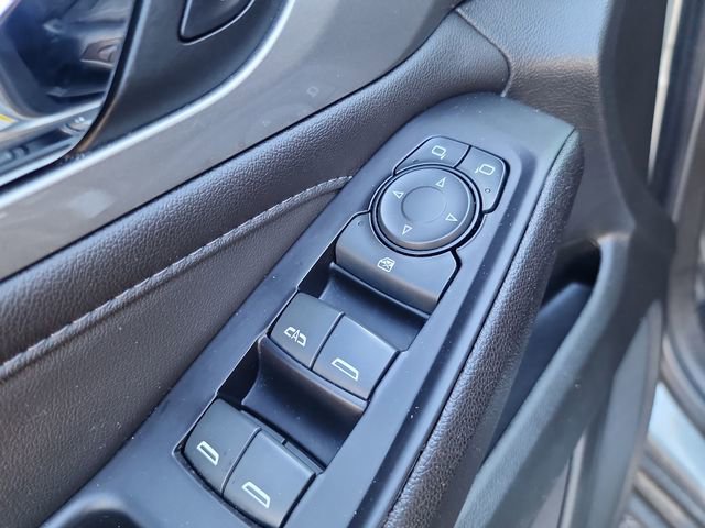 Used 2023 Chevrolet Traverse LT image 10