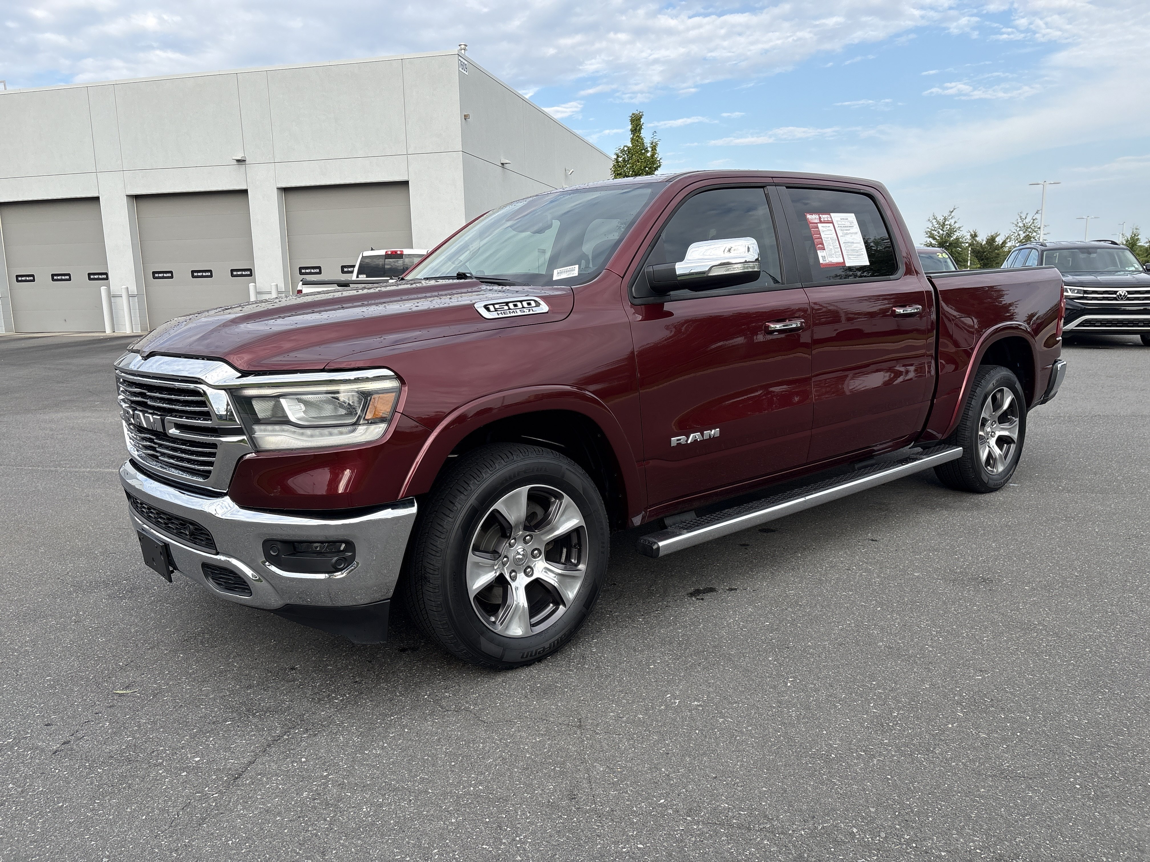Used 2019 RAM 1500 Laramie AWD/4WD image 5