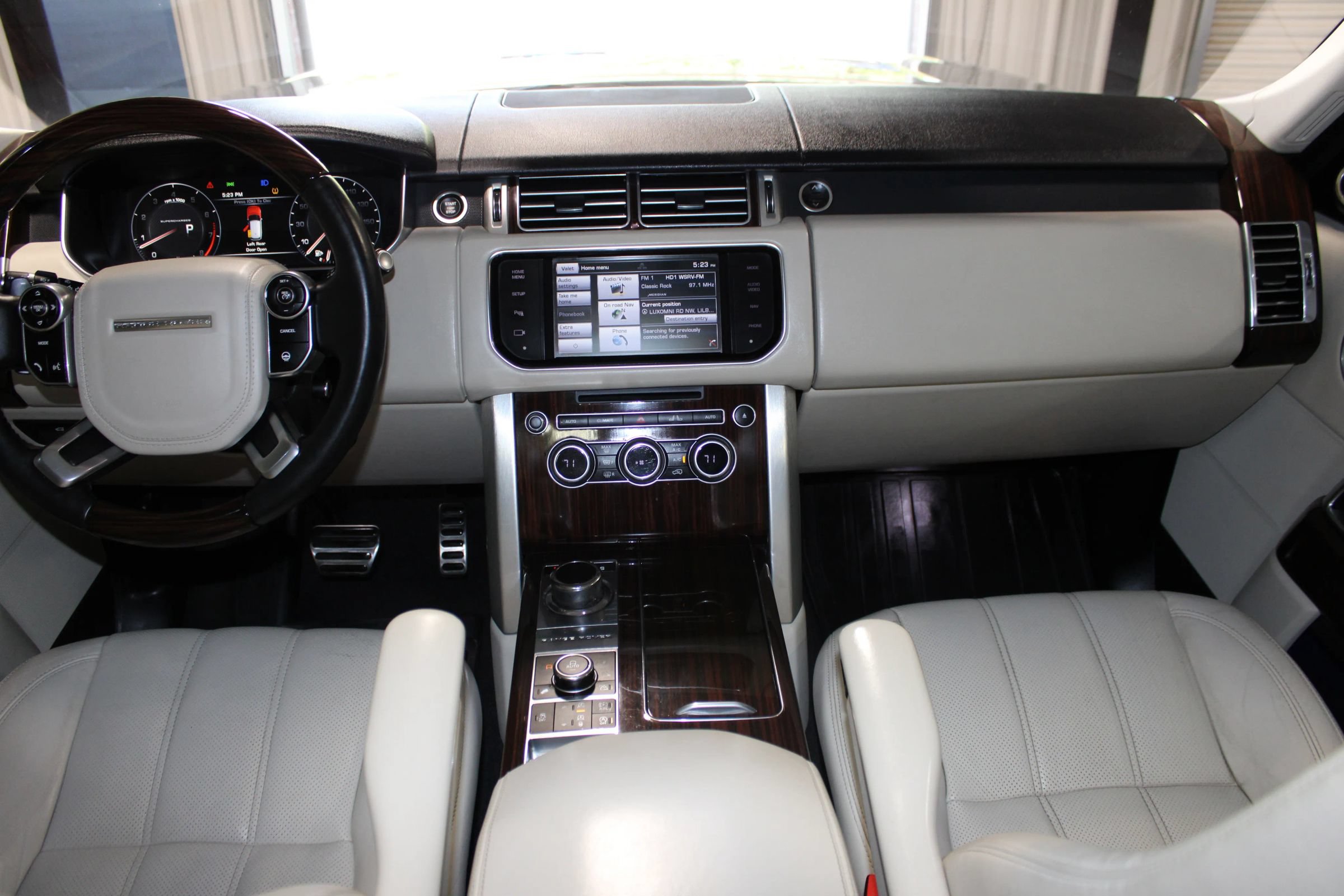 Used 2014 Land Rover Range Rover Supercharged AWD/4WD image 15