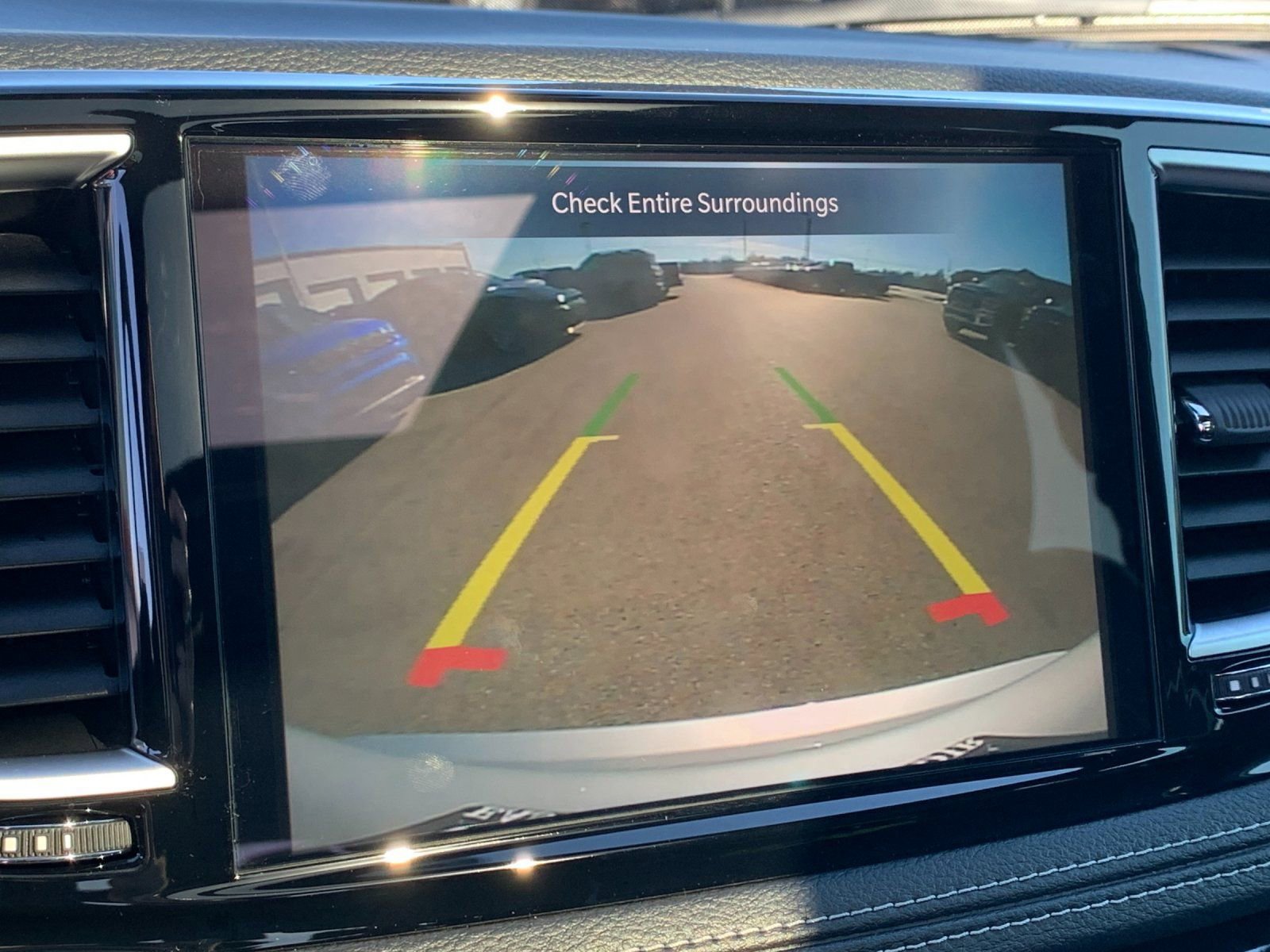 New 2026 Chrysler Pacifica Limited w/ Uconnect Theater Family Group image 26