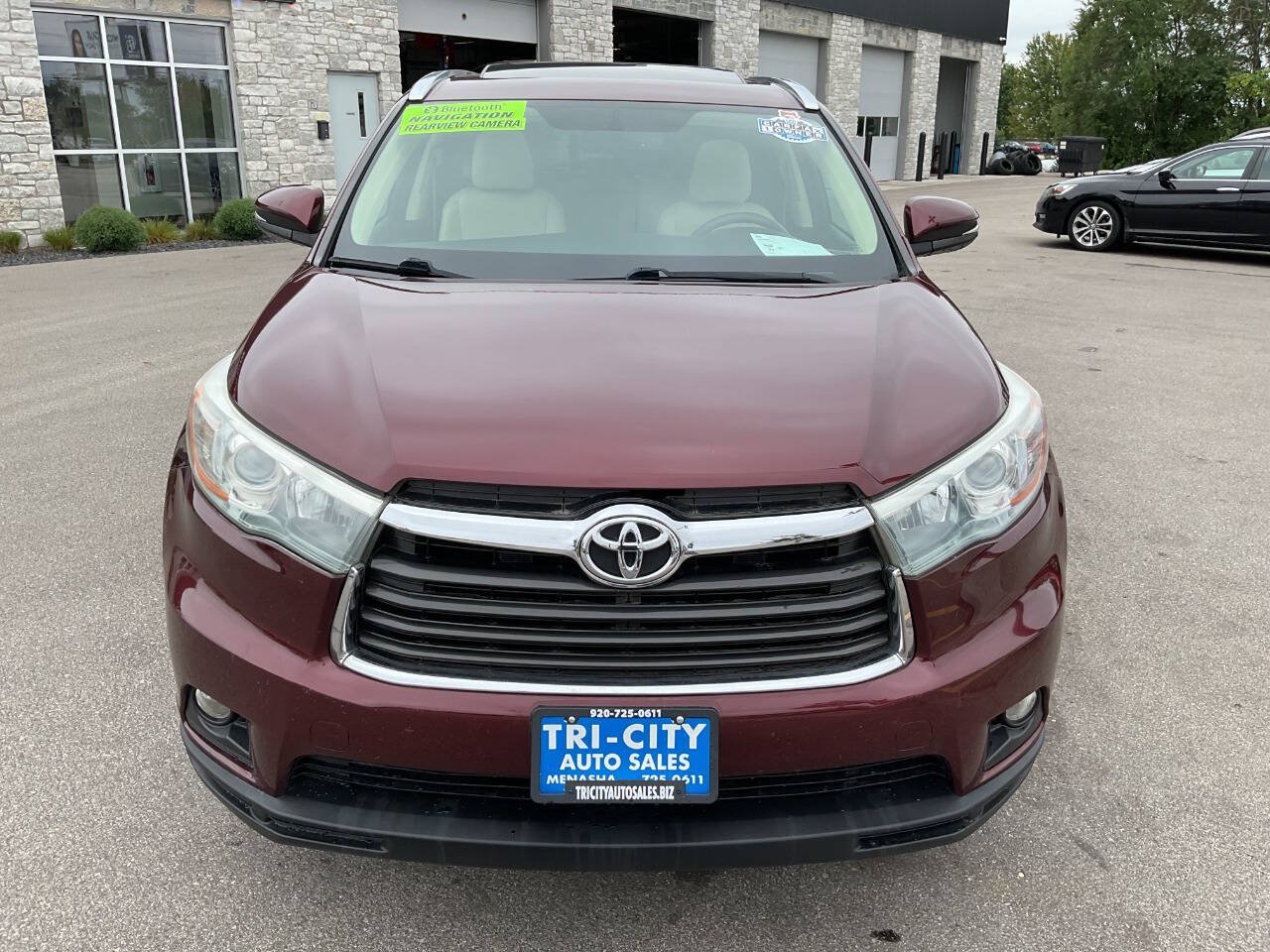 Used 2015 Toyota Highlander XLE AWD/4WD image 12