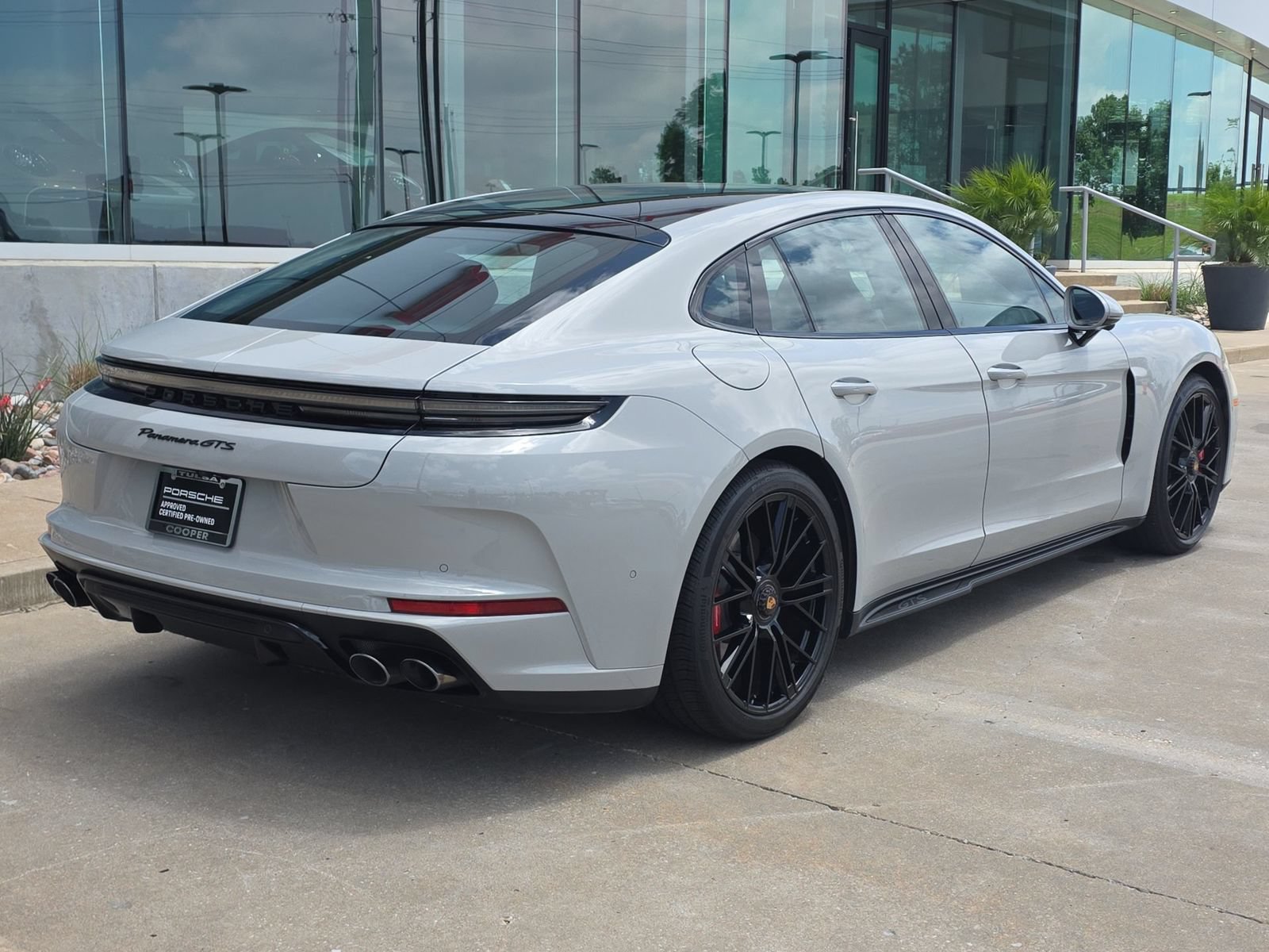 Certified 2025 Porsche Panamera GTS AWD/4WD image 7