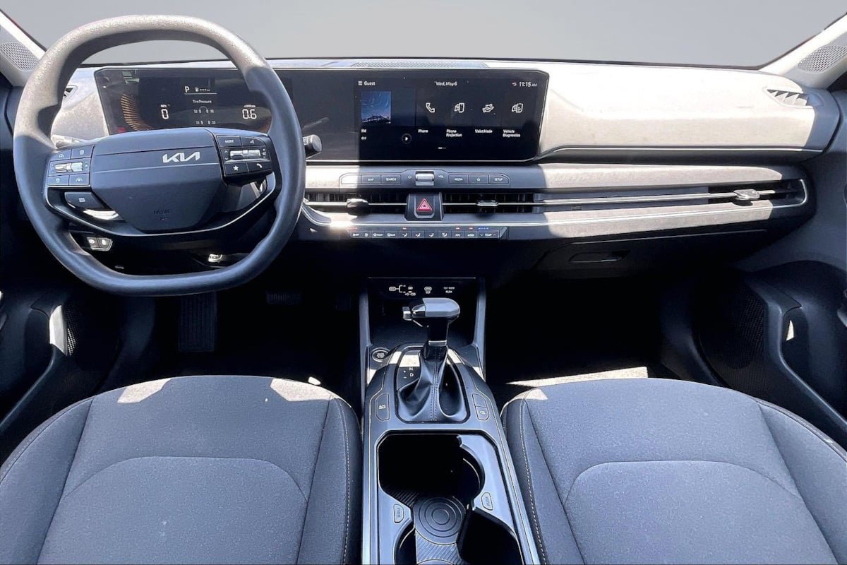 Used 2025 Kia K4 FWD image 15