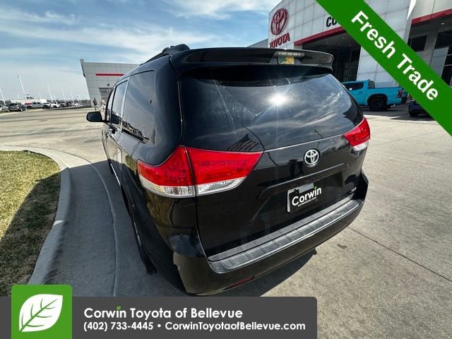 Used 2013 Toyota Sienna XLE image 6