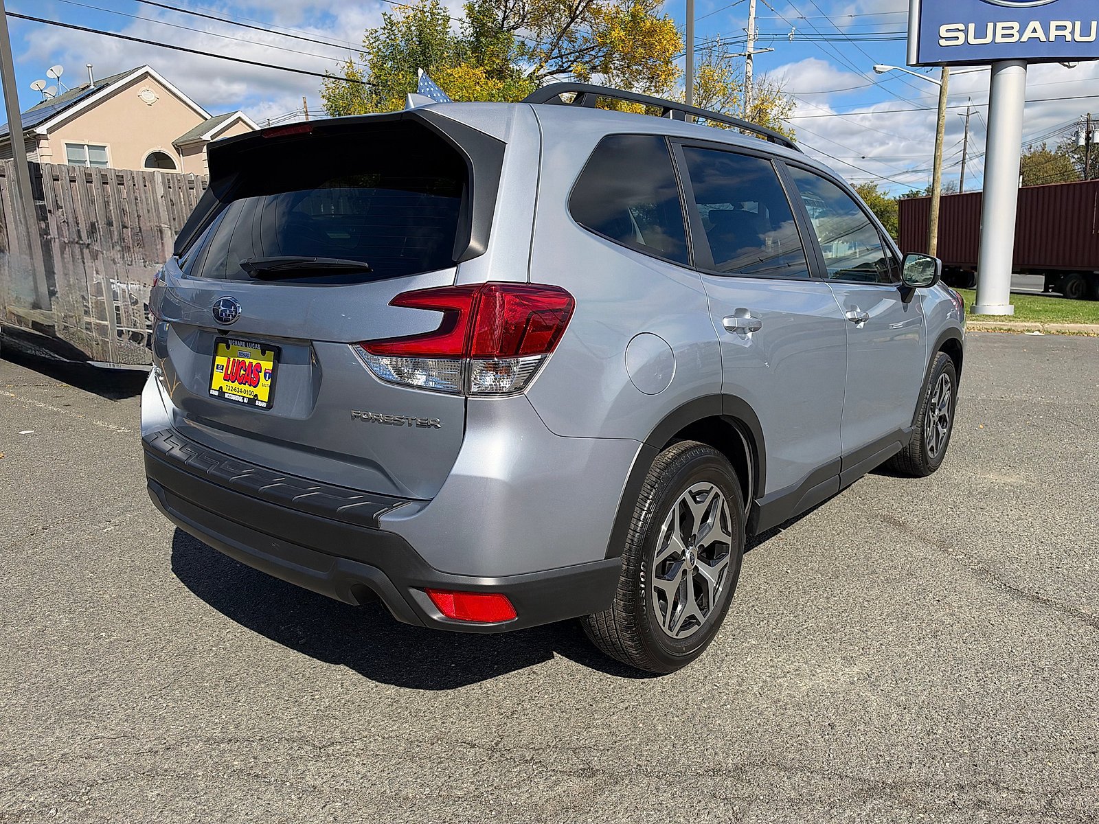 Used 2023 Subaru Forester Premium AWD/4WD image 5