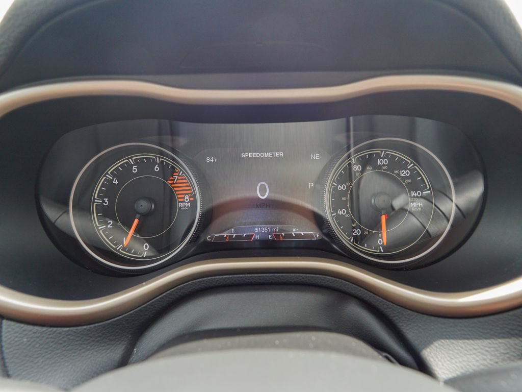 Used 2018 Jeep Cherokee Limited AWD/4WD image 23