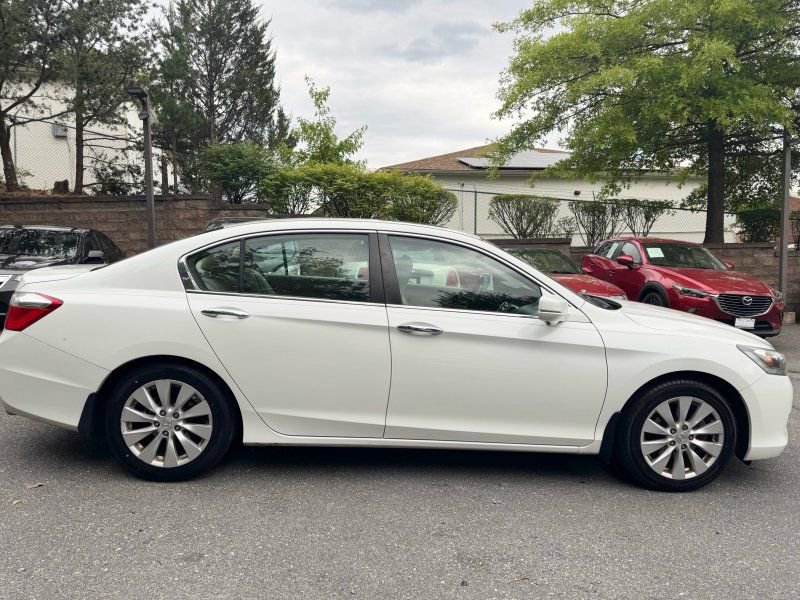 Used 2013 Honda Accord EX image 8